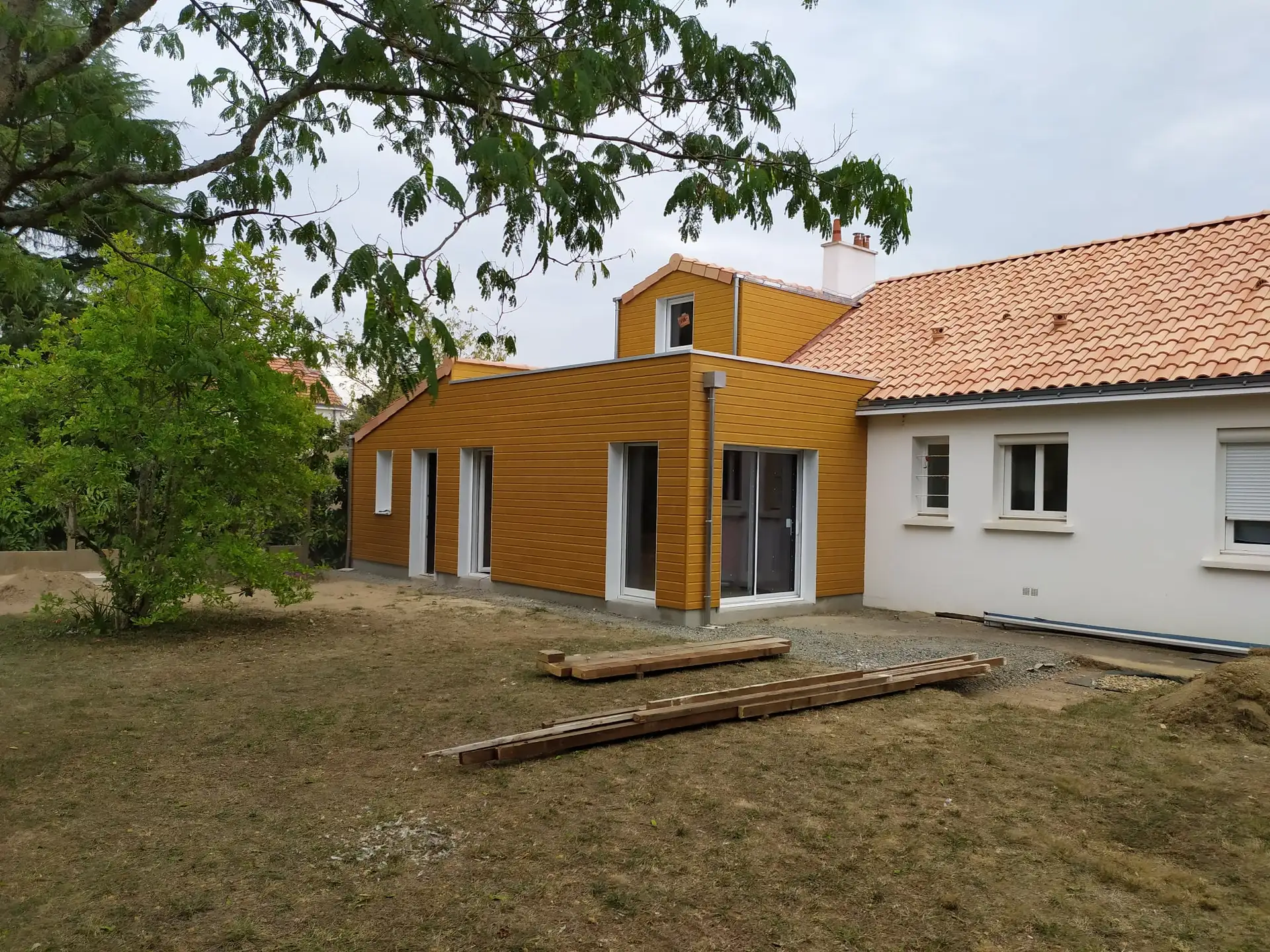 Réalisation de cgm bardage en bois fibro ciment (3)